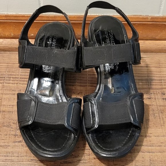 ❣️HP❣️Donald J Pliner Black Patent Leather Wedge Sandals Sz: 8 - Picture 7 of 10